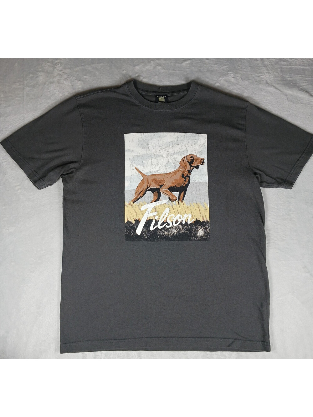 Mens Filson USA Pioneer Bird Brown Lab Dog Dark Timber Gray Graphic T Shirt Sz L